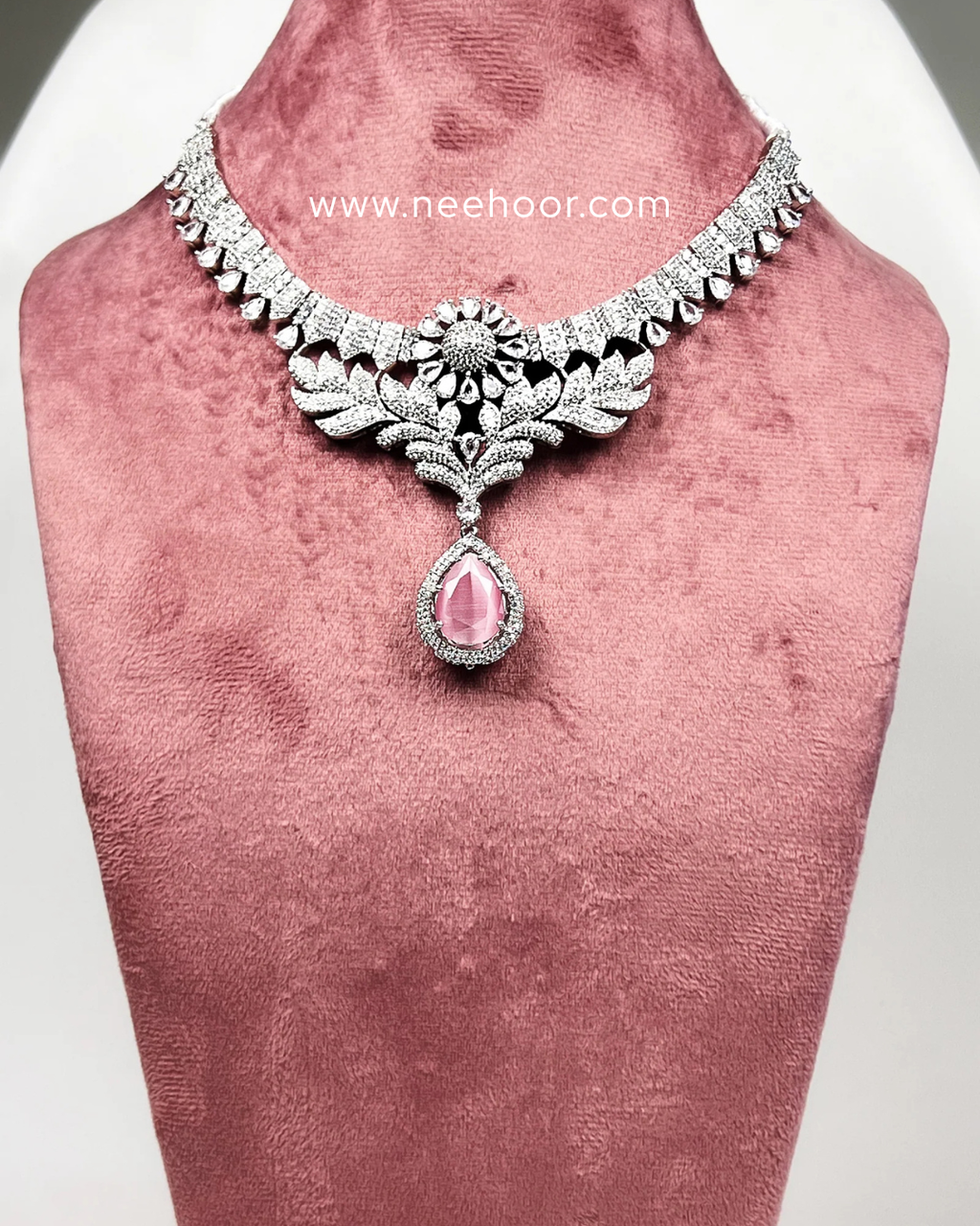 Victoria Adda VICTORIA – NeeHoor