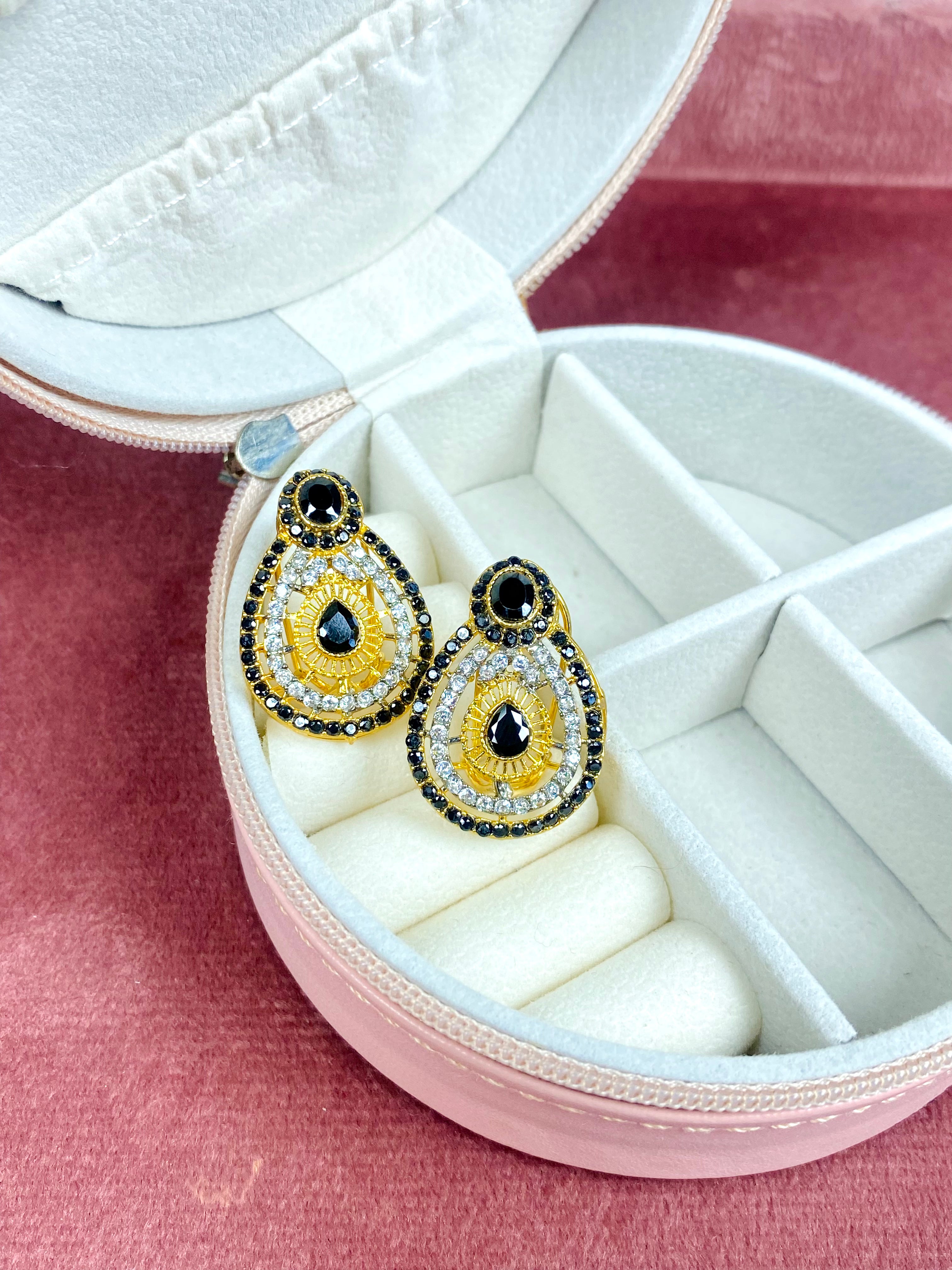 Almond Studs- Black